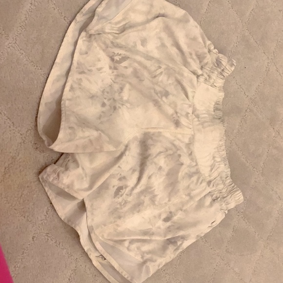 lululemon athletica Pants - Hotty Hot Low-Rise Lined Short 4"